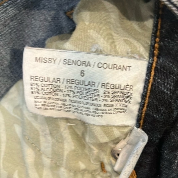 Anne Klein size 6 women’s Blue Straight Leg Jeans in Classic Indigo denim - Picture 4 of 16